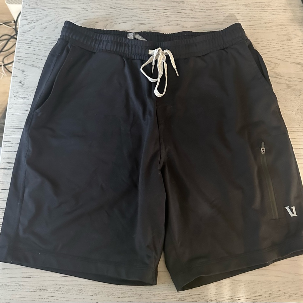 Vuori Men’s Black The Rise The Shine Athletic Shorts - Size Medium